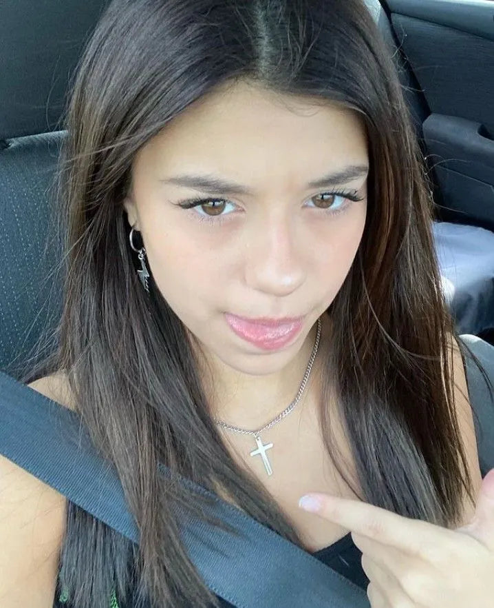 <em>Isabela L.</em>